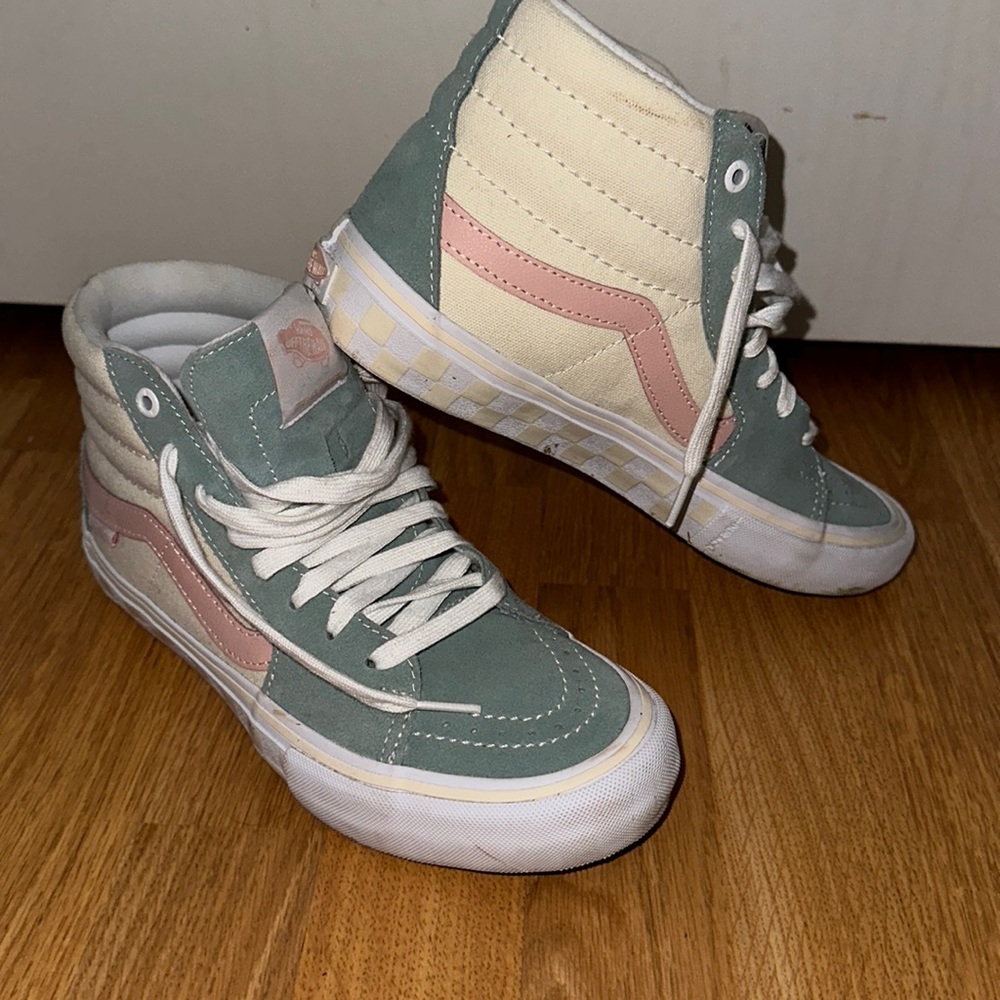 Pastel High Top Vans: Men’s 6.5 Women’s 7-7.5